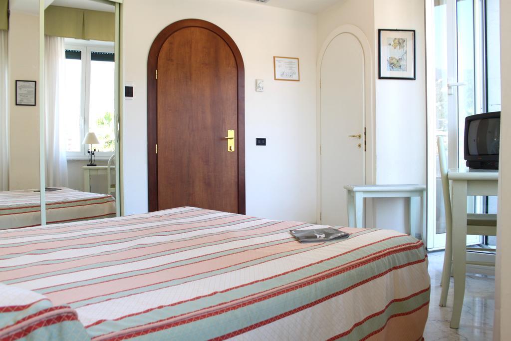 Hotel Elena Recco Exteriör bild